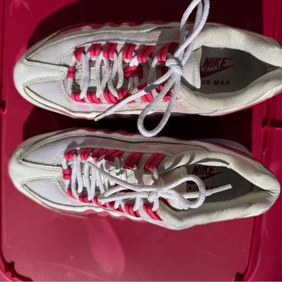 NIKE AIR 2010 Stylish White and Pink Women's Sneakers Sz 7 - Picture 2 of 13